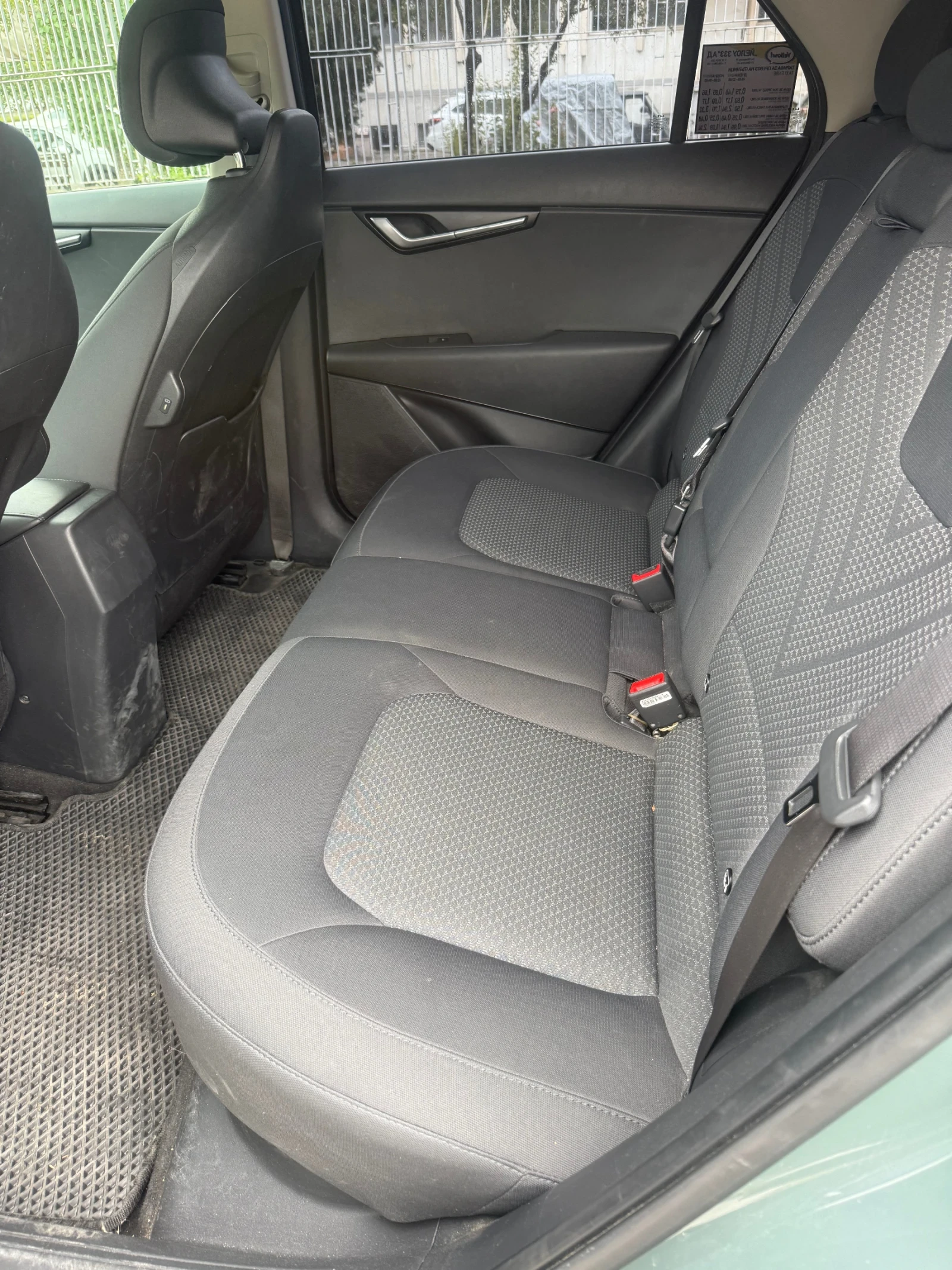 Kia Niro, снимка 6 - Автомобили и джипове - 54899907