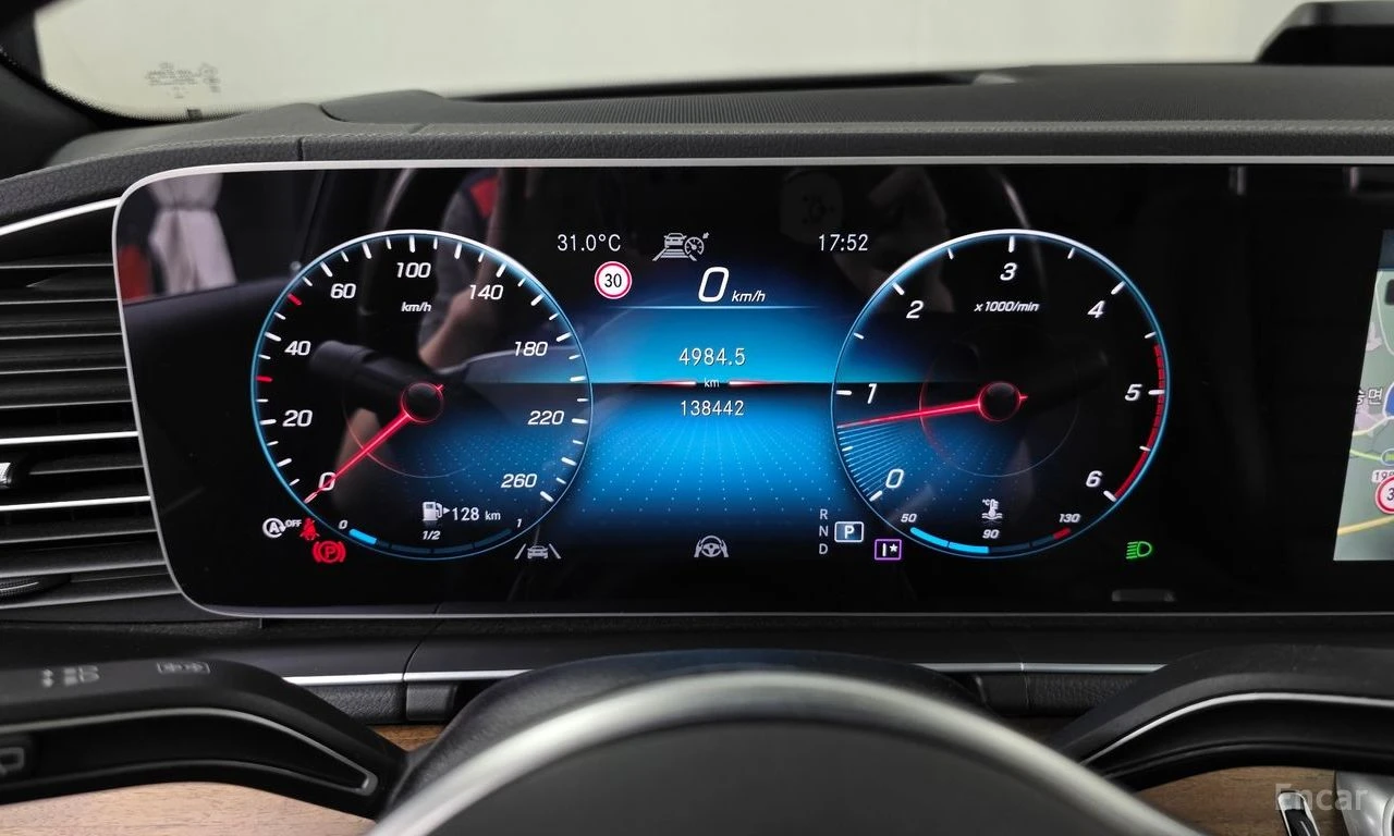 Mercedes-Benz GLS 400 AMG* LINE* BURMESTER* ОБДУХВАНЕ* ДИСТРОНИК* ХЕДЪП*, снимка 12 - Автомобили и джипове - 55530052