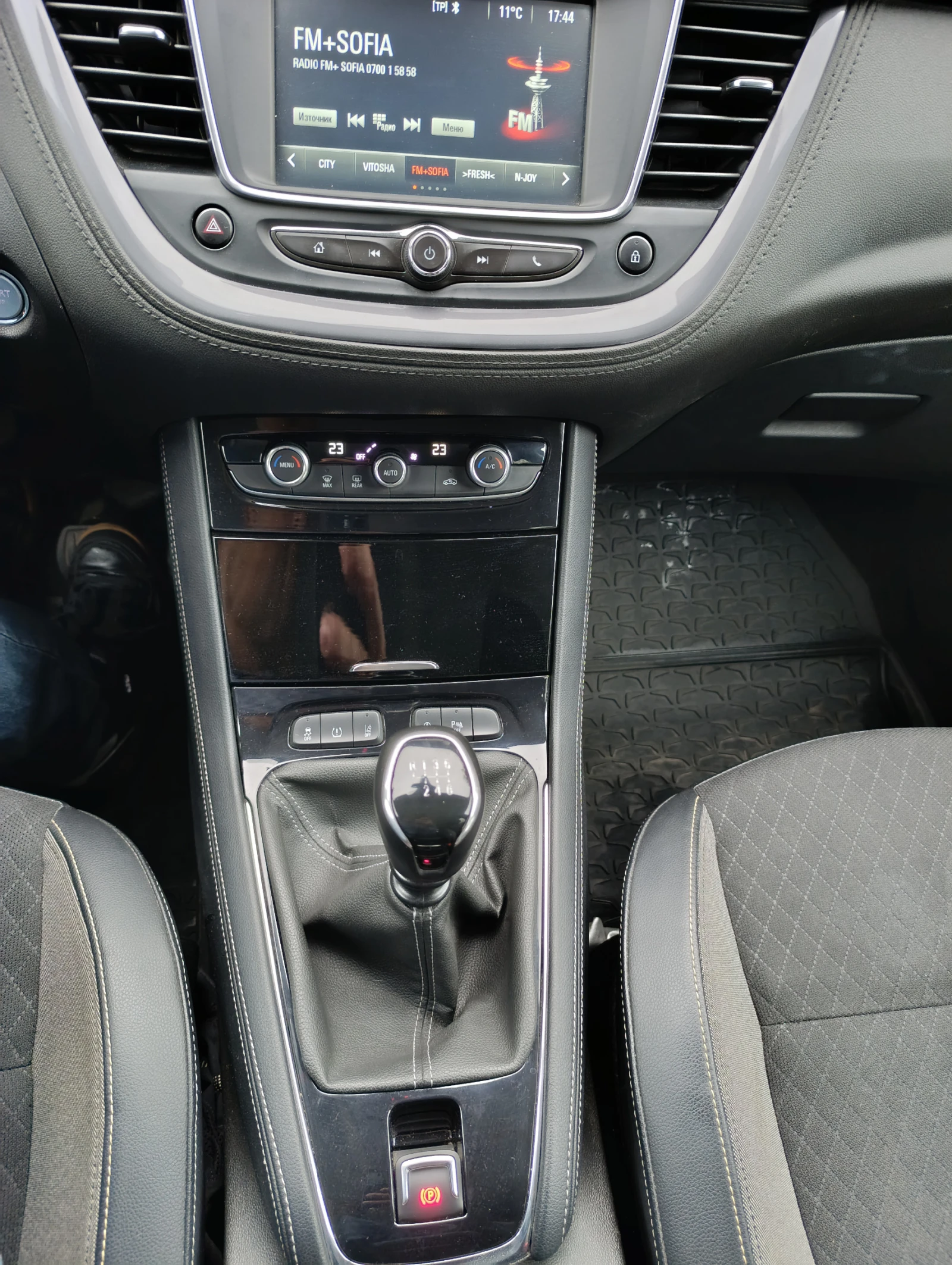 Opel Grandland X 1.2 Turbo, снимка 7 - Автомобили и джипове - 55581400