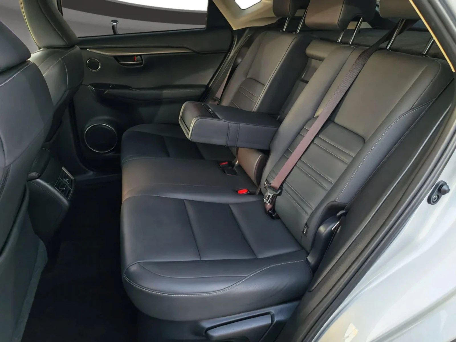 Lexus NX 300h FACELIFT, снимка 14 - Автомобили и джипове - 55871805