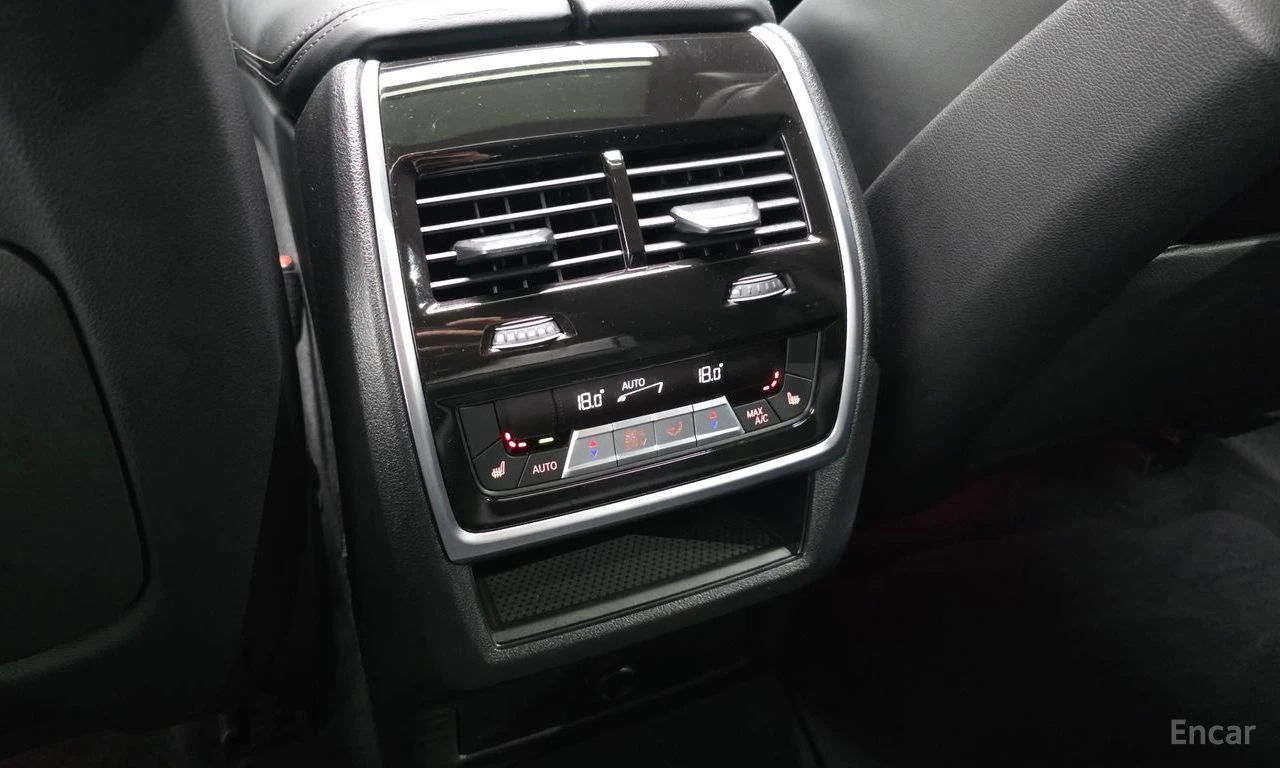 BMW X6 40i* M* SPORT* HARMON* KARDON* ОБДУХВАНЕ* ХЕДЪП* L, снимка 15 - Автомобили и джипове - 55961622