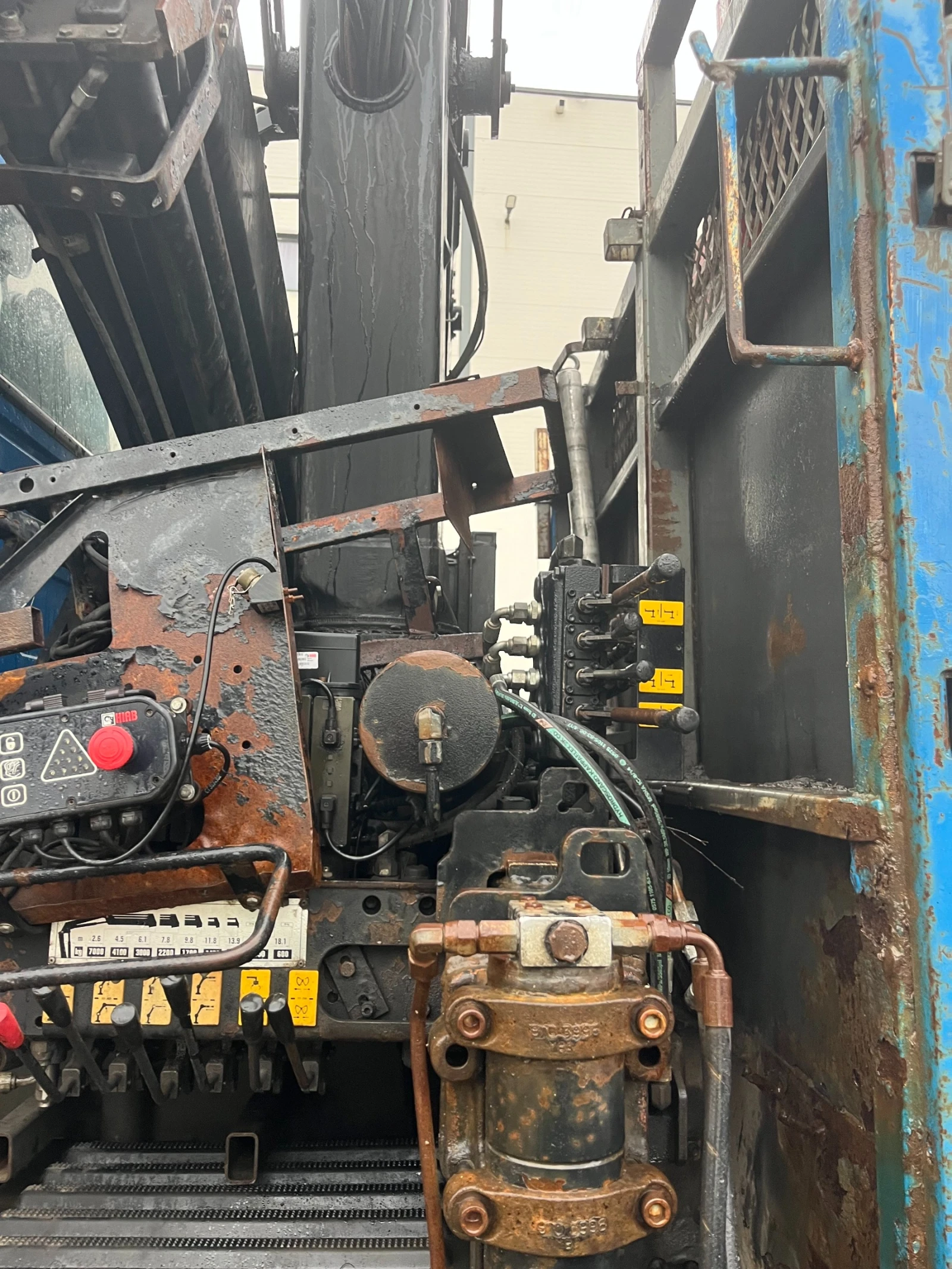 Volvo F12 340 - изображение 8