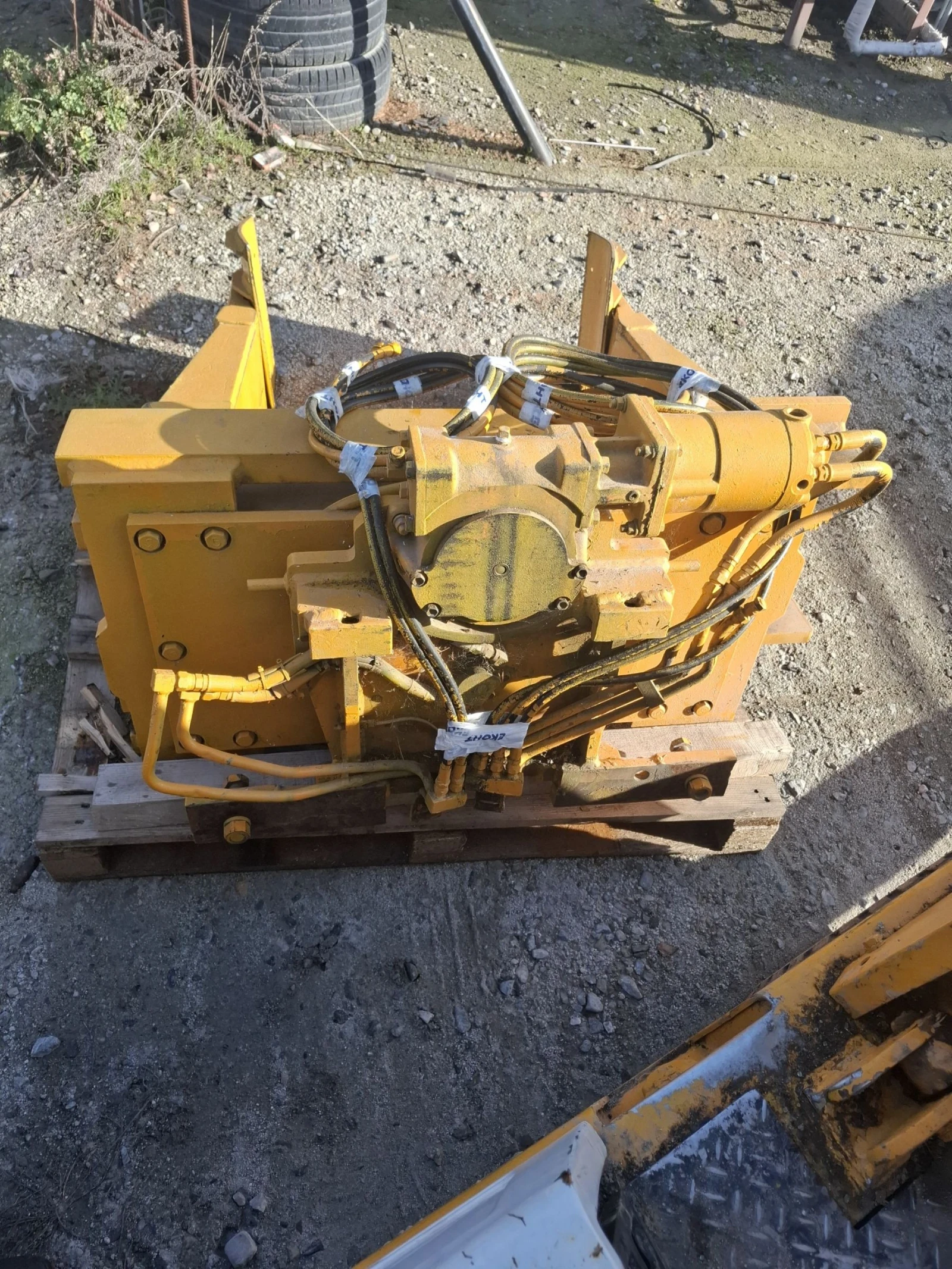 ������� Komatsu  ������  | Mobile.bg � ����������� 12