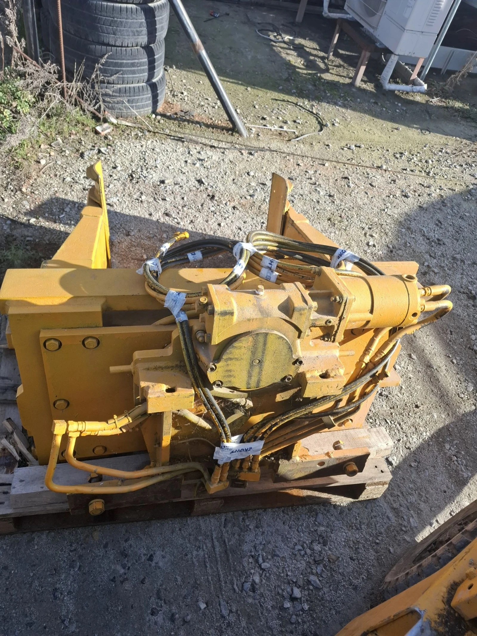 ������� Komatsu  ������  | Mobile.bg � ����������� 15