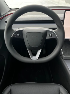 Tesla Model Y Juniper Long Range Dual AWD 01/2026, снимка 14