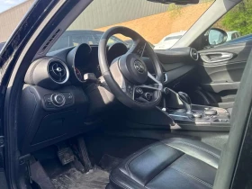 Alfa Romeo Giulia * 4dr Sdn AWD* АВТОКРЕДИТ БЕЗ ПЪРВОНАЧАЛНА ВНОСКА*, снимка 5