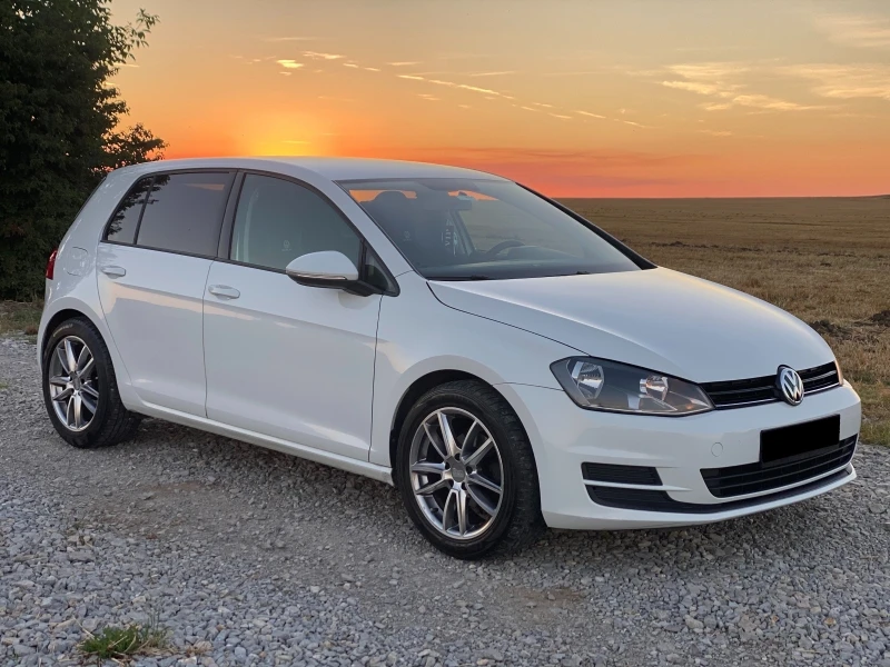 VW Golf 1.6 TDI, снимка 3 - Автомобили и джипове - 47595648