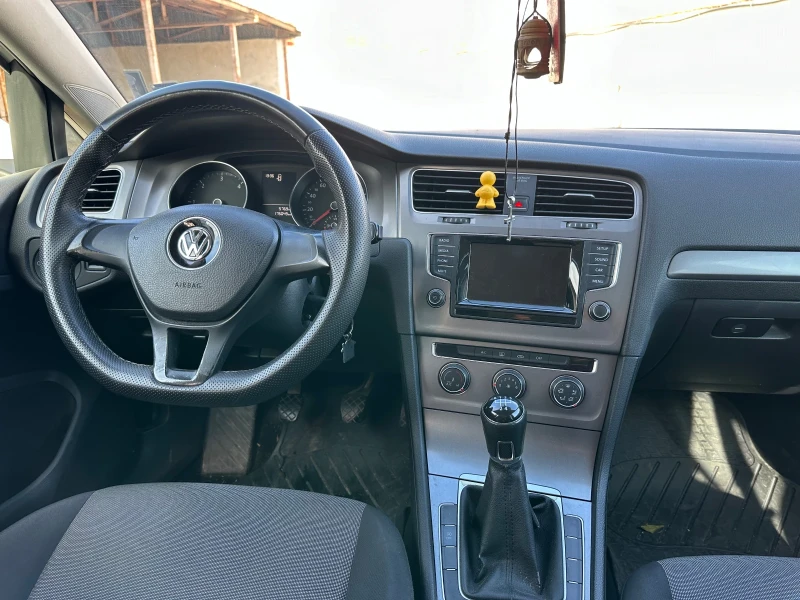 VW Golf 1.6 TDI, снимка 6 - Автомобили и джипове - 47595648