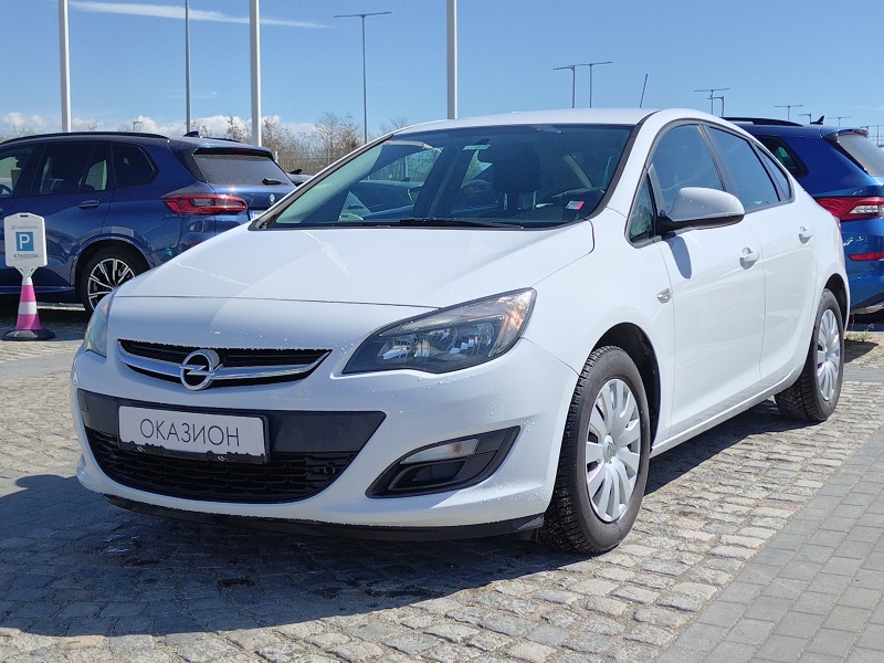Opel Astra 1.6CDTI/110 к.с, снимка 1 - Автомобили и джипове - 46081719