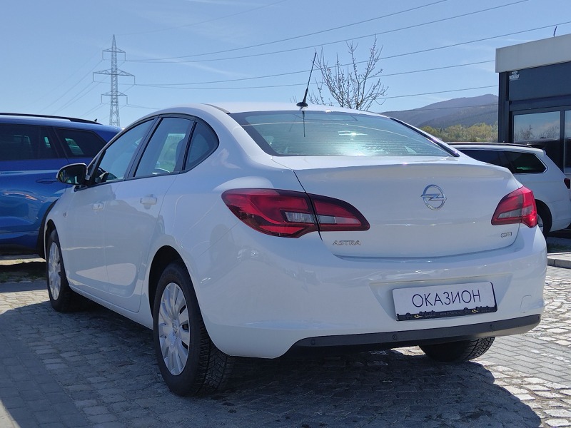 Opel Astra 1.6CDTI/110 к.с, снимка 7 - Автомобили и джипове - 46081719