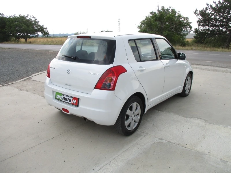 Suzuki Swift 1.3/БЕНЗИН/КАТО НОВА, снимка 4 - Автомобили и джипове - 46660393