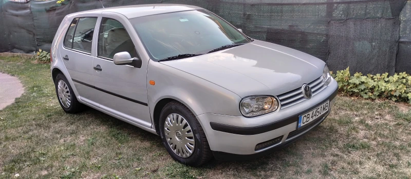 VW Golf, снимка 1 - Автомобили и джипове - 48688122