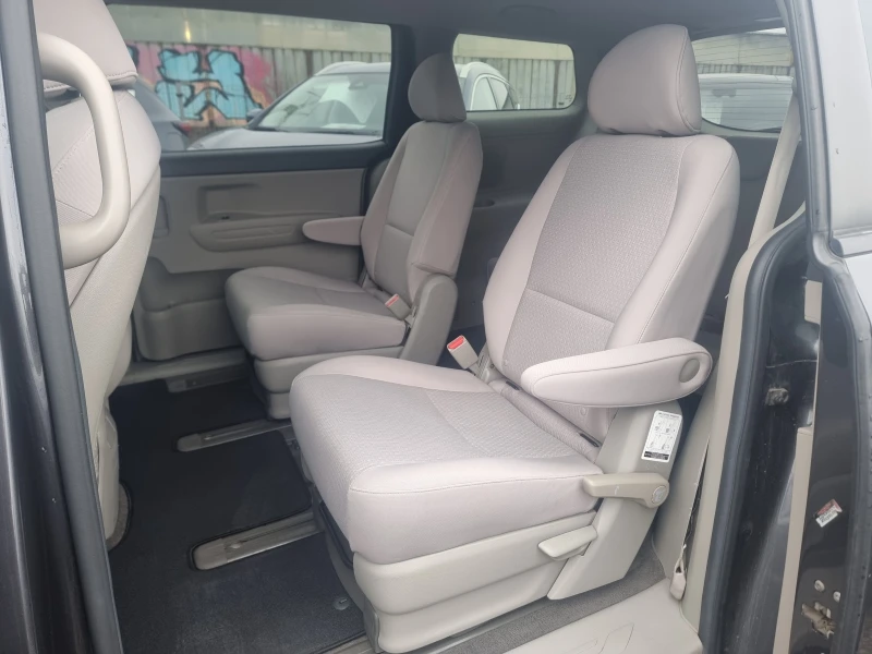 Kia Carnival 3.3 GDI АВТОМАТИК КАМЕРА, снимка 6 - Автомобили и джипове - 49326667