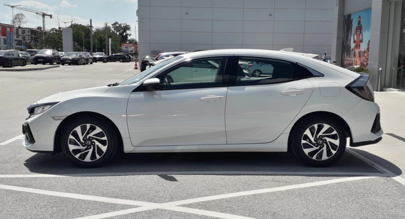 Honda Civic 1.0 VTEC Comfort Turbo MT, снимка 9 - Автомобили и джипове - 50163258