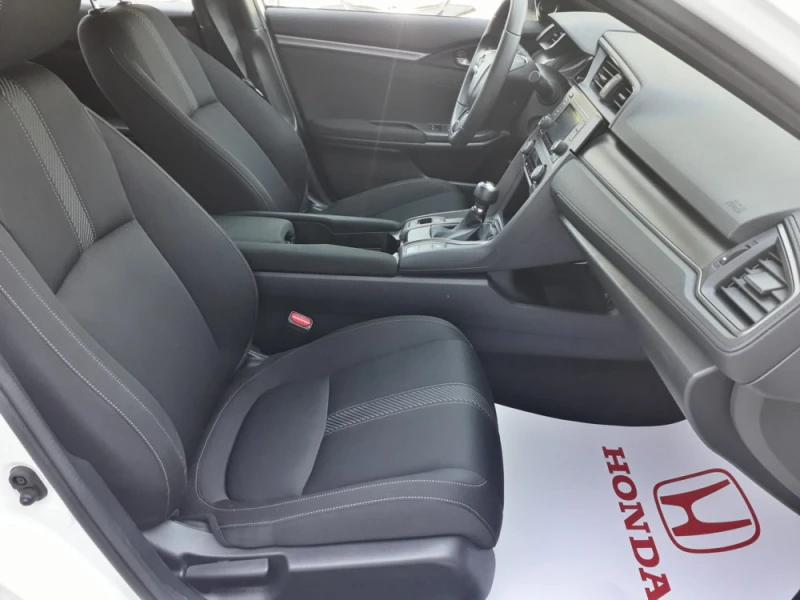 Honda Civic 1.0 VTEC Comfort Turbo MT, снимка 14 - Автомобили и джипове - 50163258
