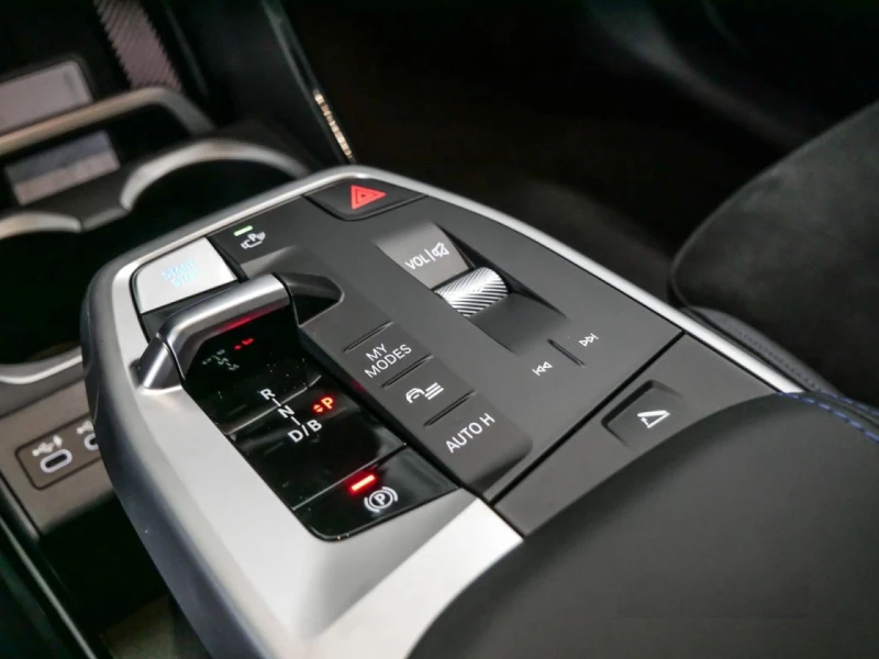 BMW iX2 xDRIVE 30 M SPORT HEAD UP PANO 360 CAMERA , снимка 7 - Автомобили и джипове - 51508887