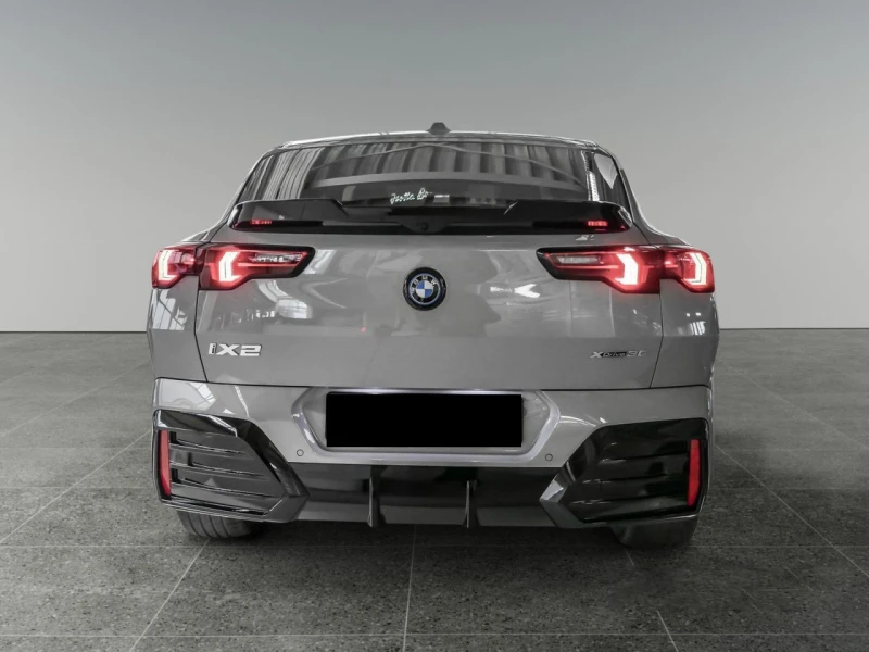BMW iX2 xDRIVE 30 M SPORT HEAD UP PANO 360 CAMERA , снимка 4 - Автомобили и джипове - 51508887