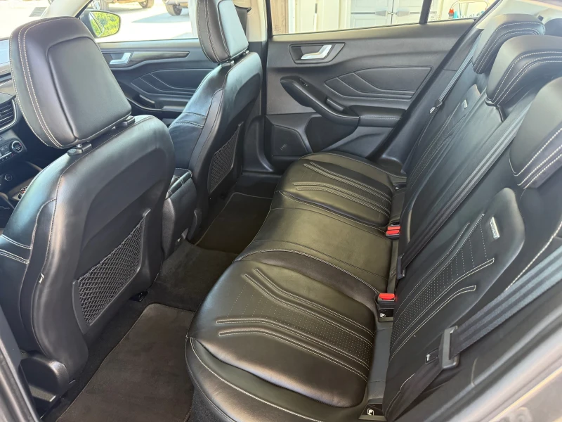 Ford Focus 1.5 EcoBoost VIGNALE ШВЕЙЦАРИЯ АВТОМАТ, снимка 9 - Автомобили и джипове - 52654047