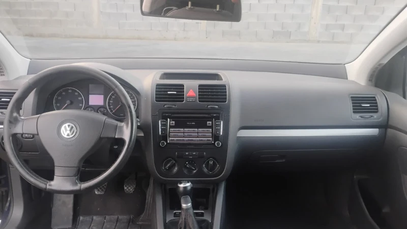 VW Golf 1.6, снимка 5 - Автомобили и джипове - 52684988