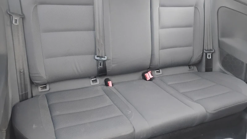 VW Golf 1.6, снимка 11 - Автомобили и джипове - 52684988