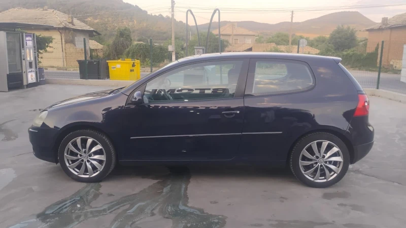 VW Golf 1.6, снимка 3 - Автомобили и джипове - 52684988