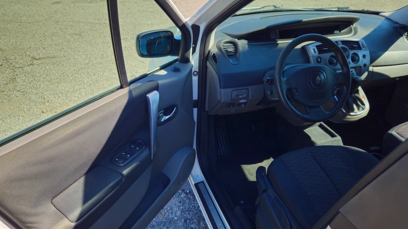 Renault Grand scenic, снимка 6 - Автомобили и джипове - 52373110