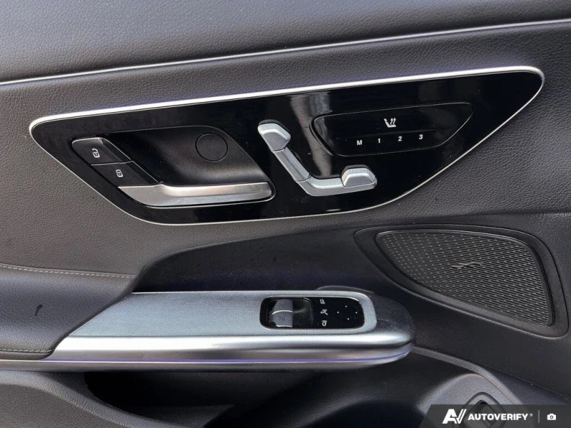 Mercedes-Benz CLE 300 4Matic * CARFAX* * АвтоКредит* (ЦЕНА ДО БГ), снимка 11 - Автомобили и джипове - 52661304