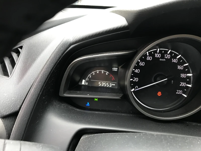 Mazda 2 1.5 Hybrid , снимка 5 - Автомобили и джипове - 53069174