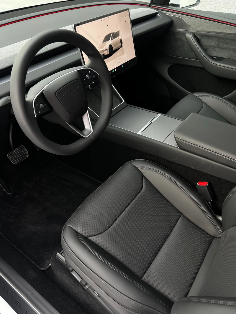 Tesla Model Y Juniper Long Range Dual AWD 01/2026, снимка 10 - Автомобили и джипове - 53285415