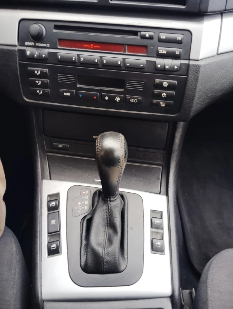 BMW 320 E46, снимка 7 - Автомобили и джипове - 53285884