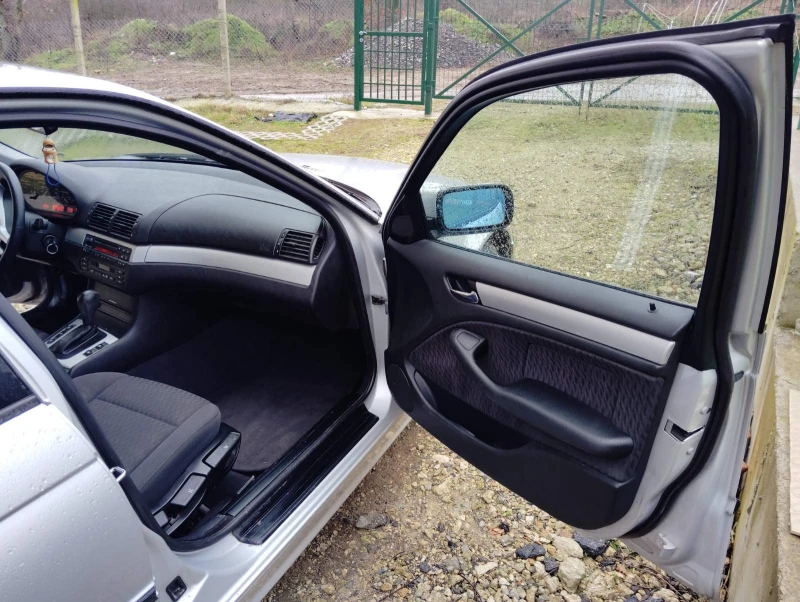 BMW 320 E46, снимка 14 - Автомобили и джипове - 53285884