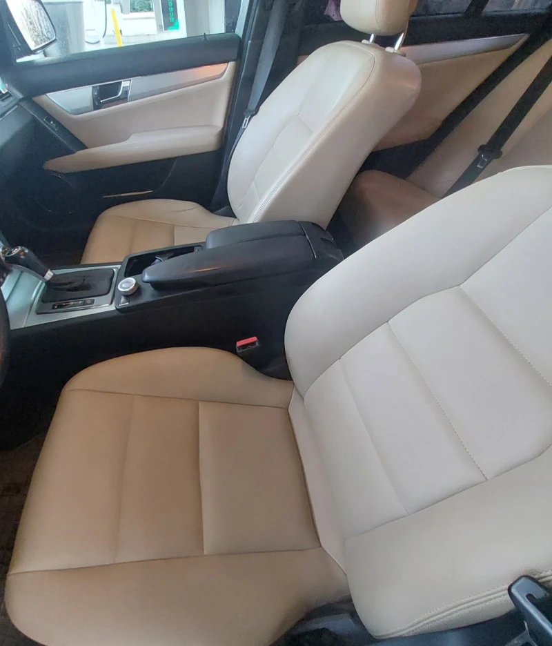 Mercedes-Benz C 220, снимка 7 - Автомобили и джипове - 53481816