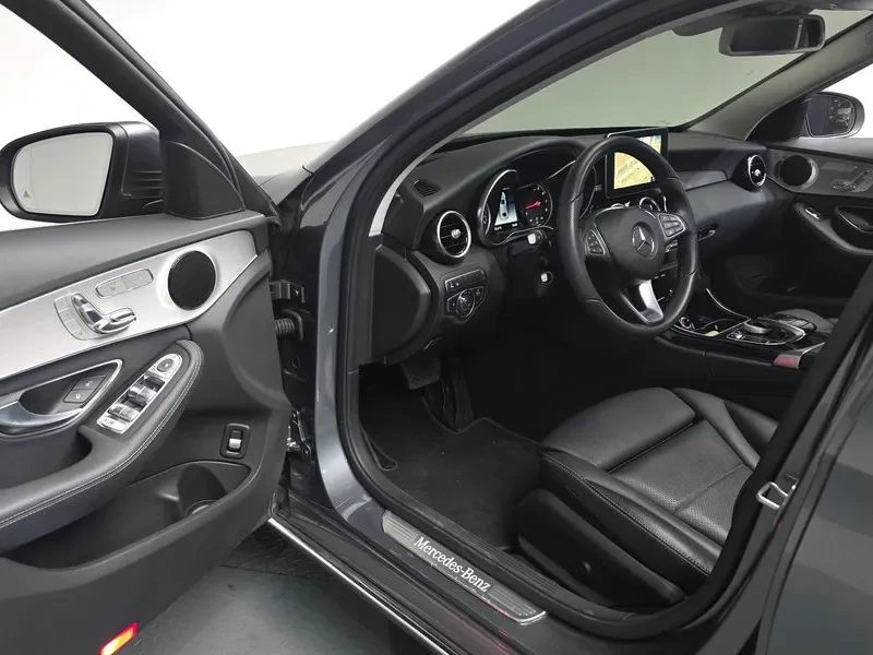 Mercedes-Benz C 180 W205, снимка 10 - Автомобили и джипове - 54968656
