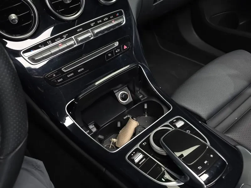 Mercedes-Benz C 180 W205, снимка 17 - Автомобили и джипове - 54968656