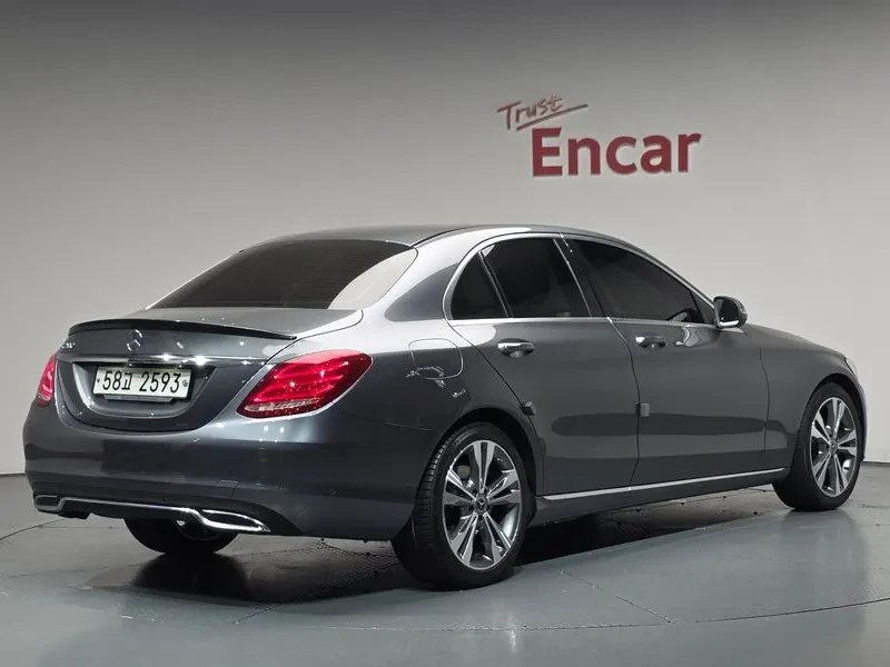Mercedes-Benz C 180 W205, снимка 2 - Автомобили и джипове - 54968656