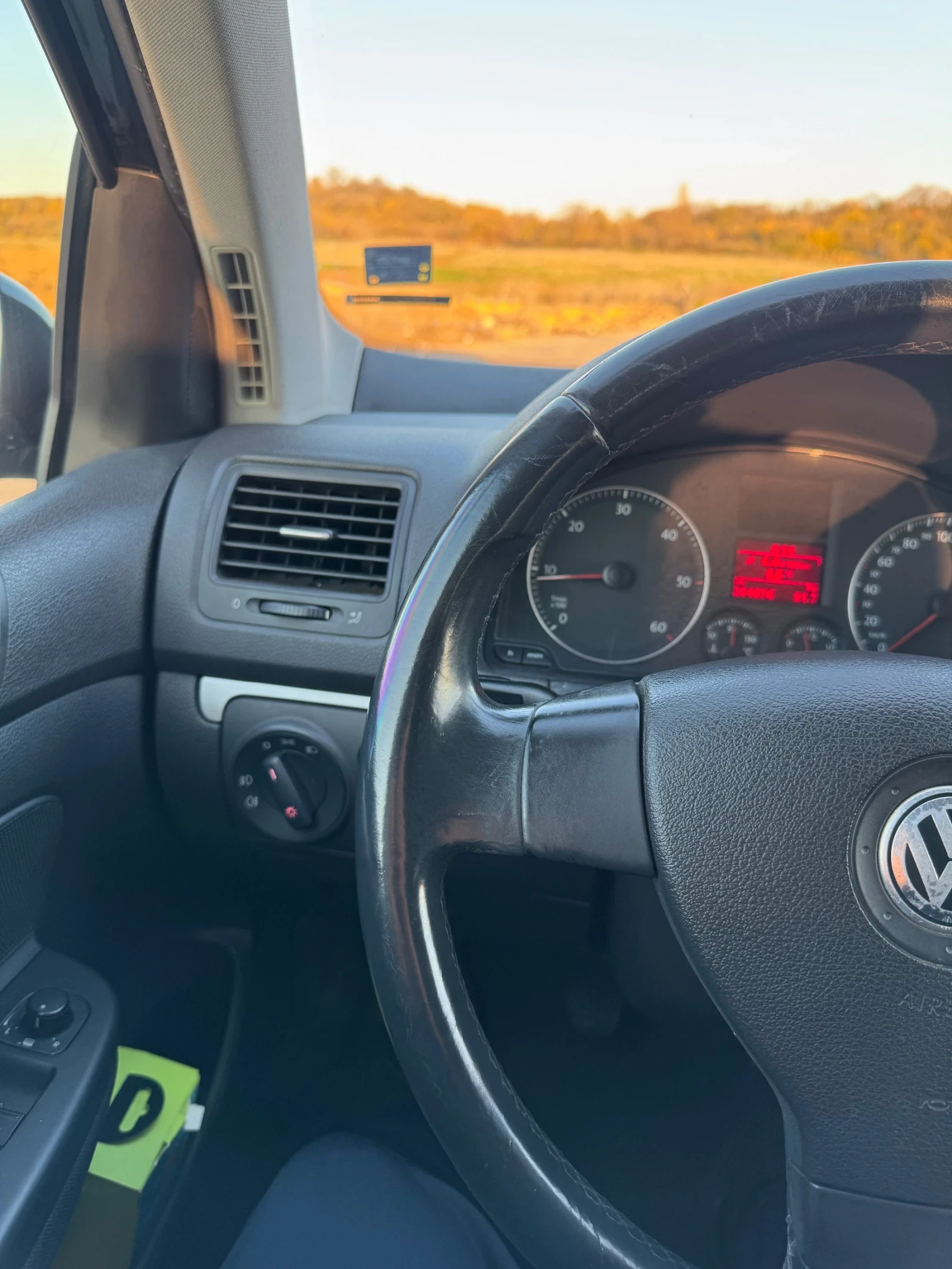 VW Golf 2.0 TDI - изображение 9