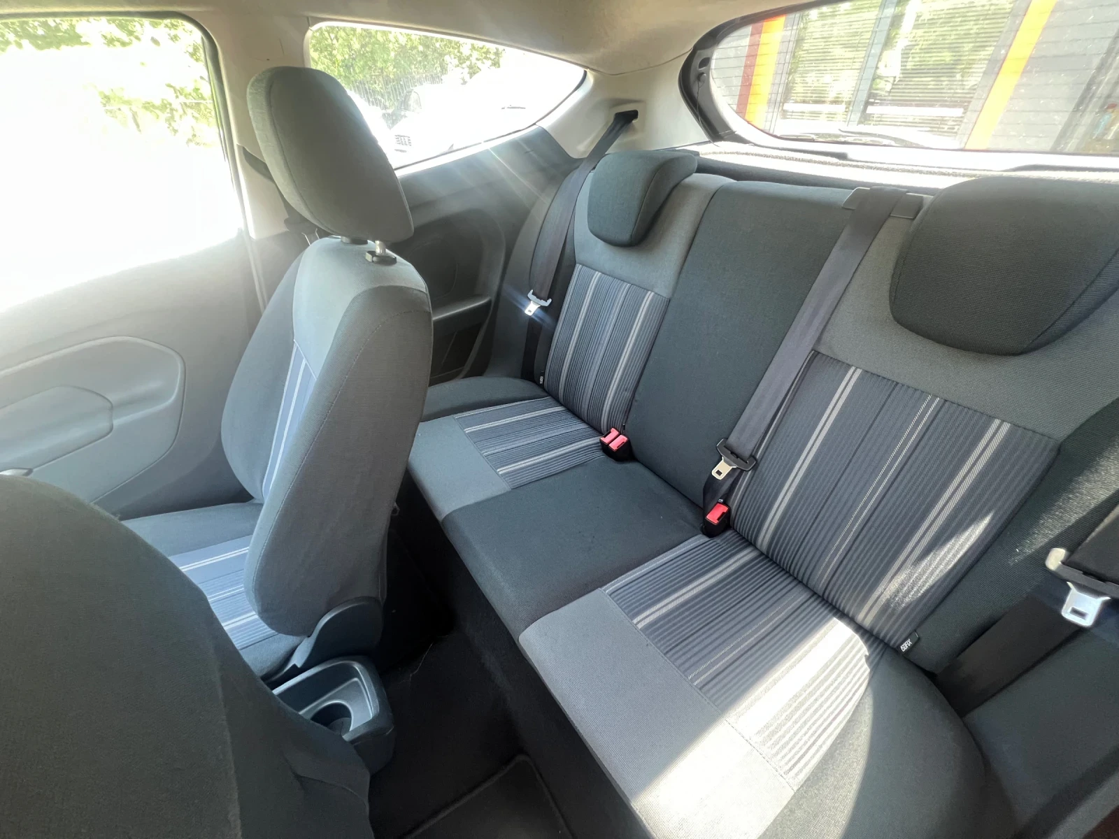 Ford Fiesta 1.4./96кс./БЕНЗИН-ГАЗ, снимка 10 - Автомобили и джипове - 49997656