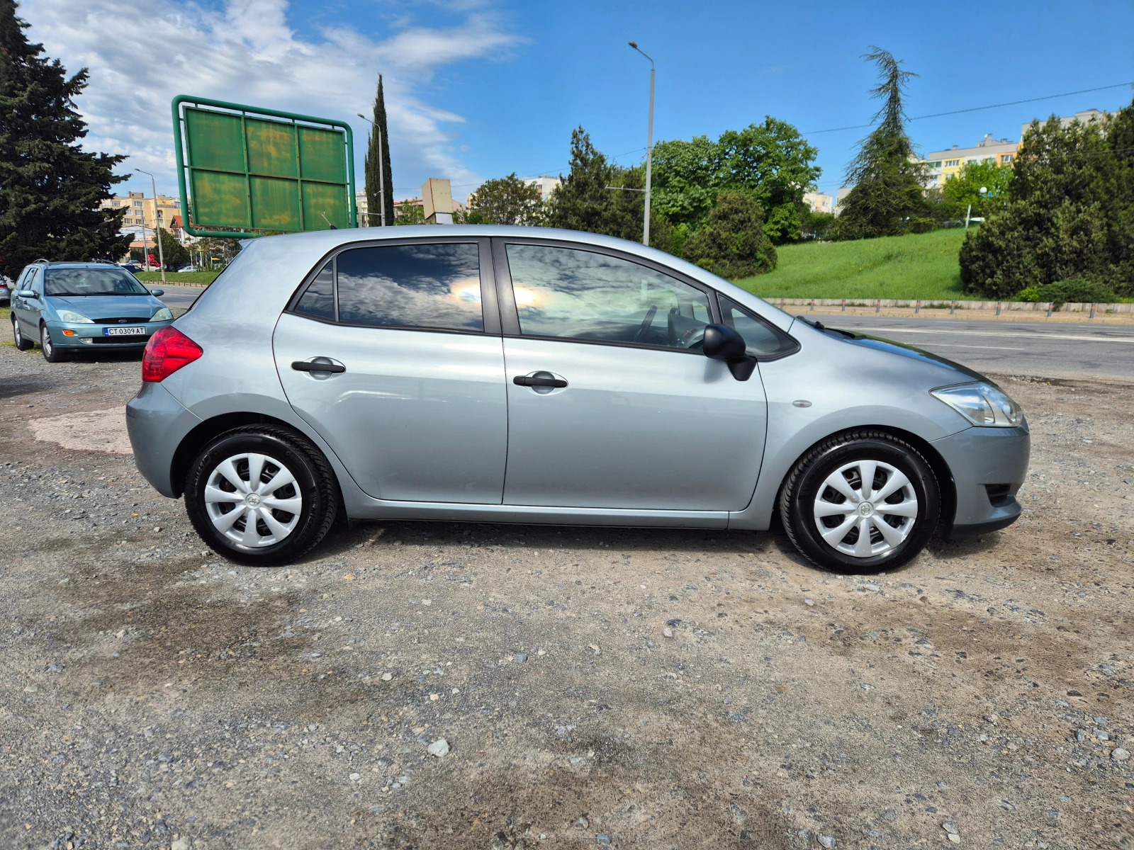 Toyota Auris 1.4D-4D 90кс - изображение 6
