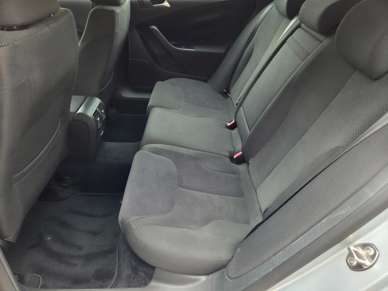 VW Passat 2.0TDI 110к.с. NAVI*  - изображение 8