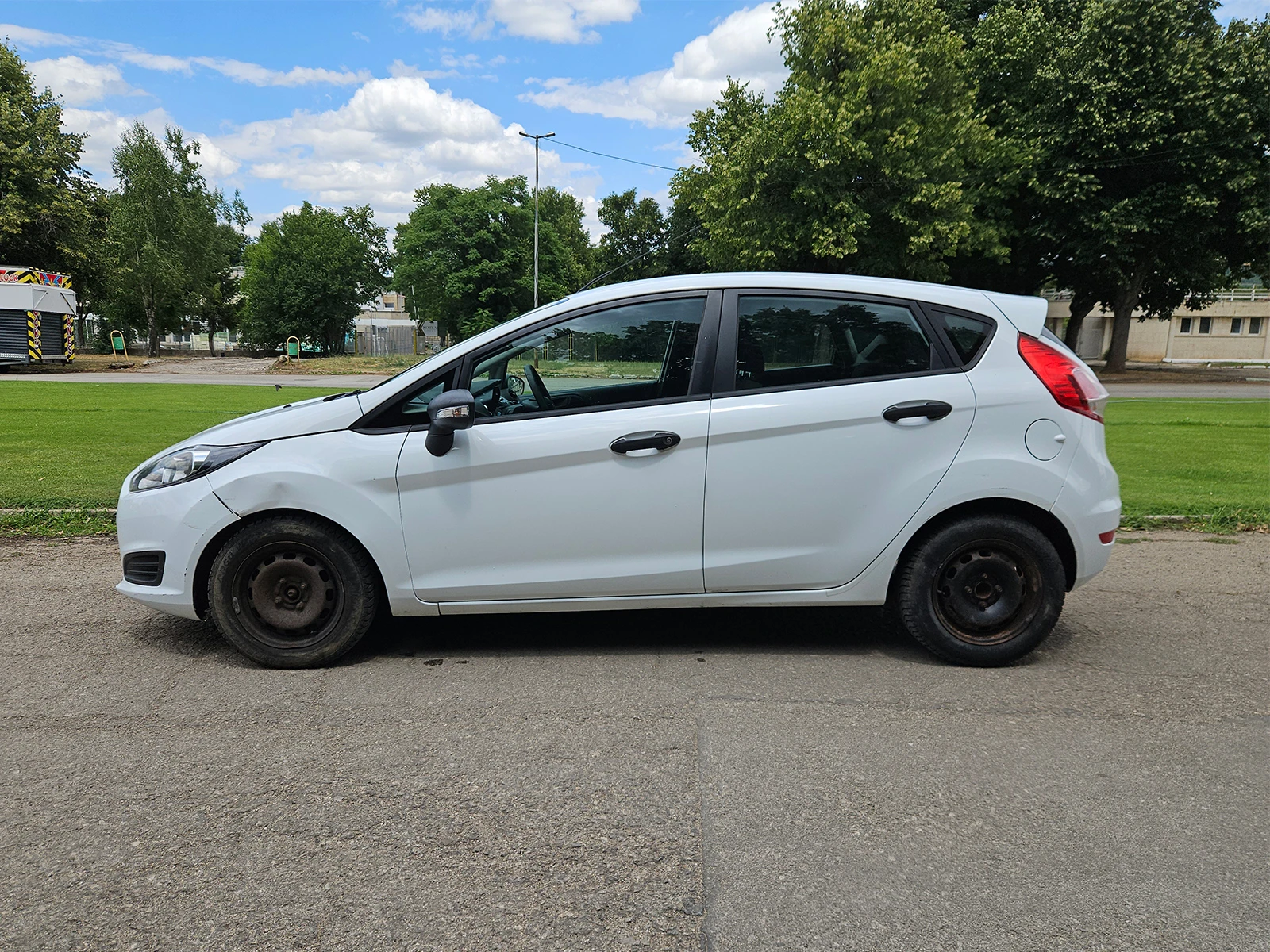 Ford Fiesta 87000 км - изображение 3