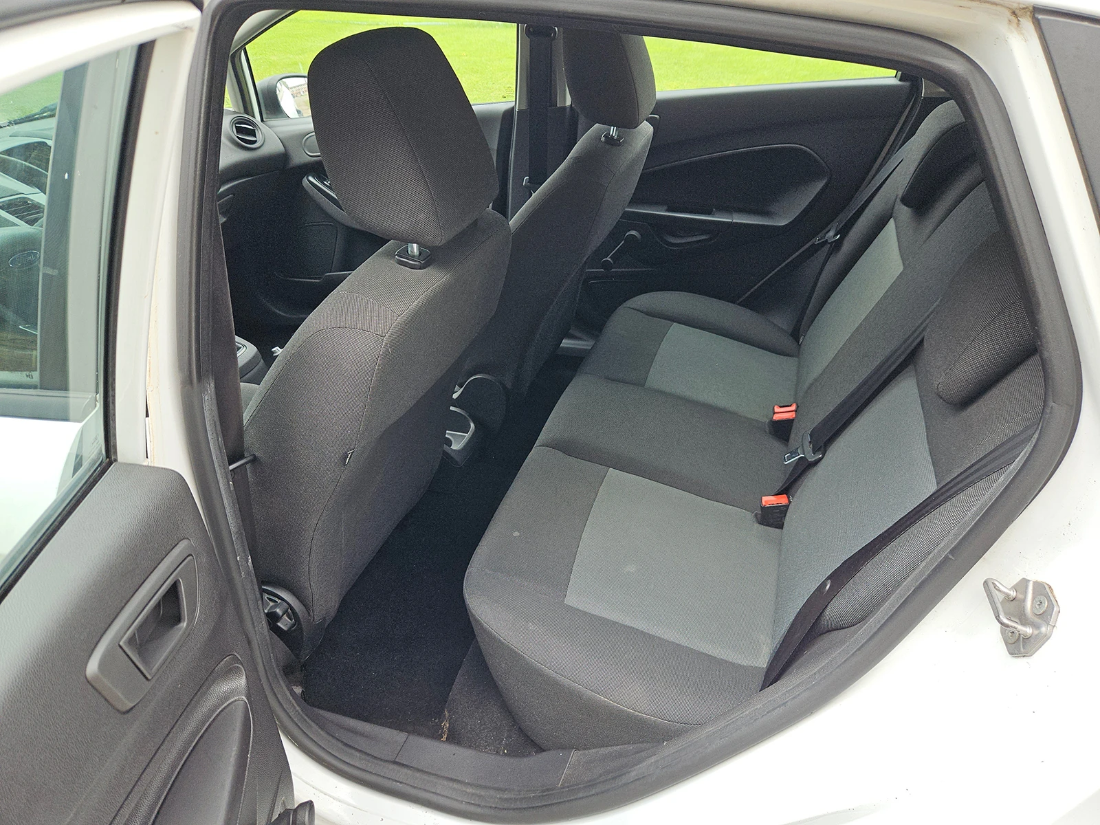 Ford Fiesta 87000 км - изображение 10