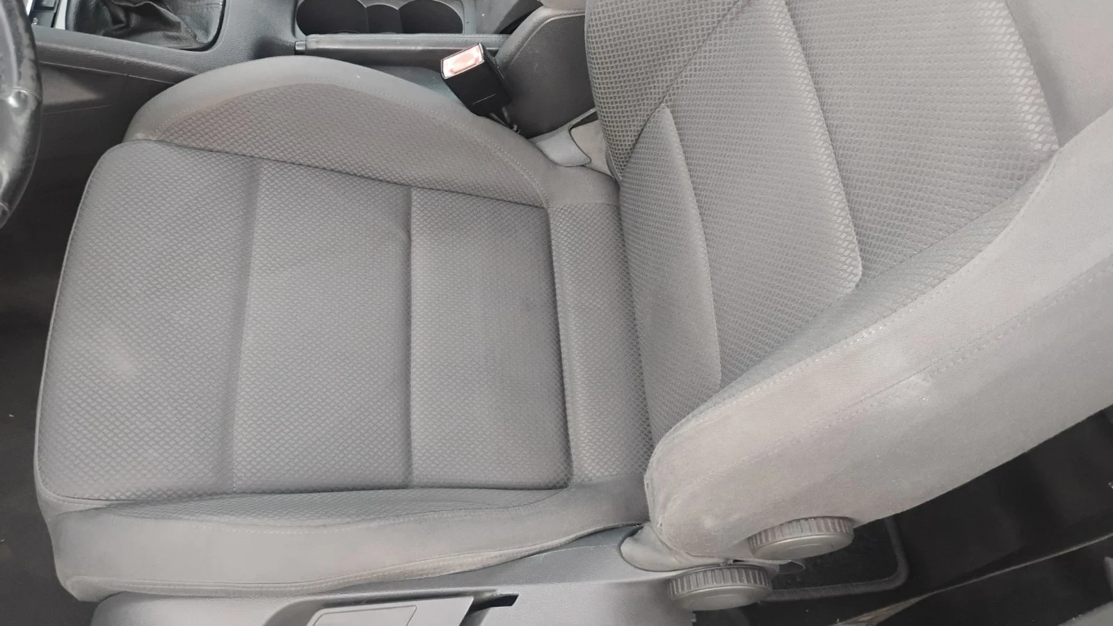 VW Golf 1.6 - изображение 9