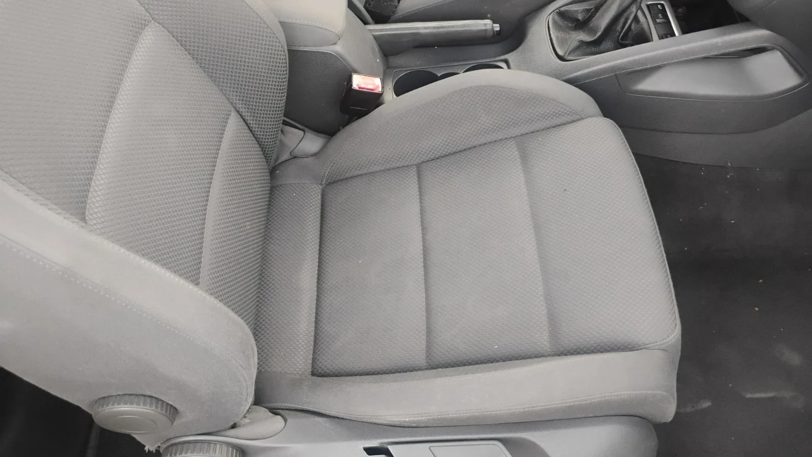 VW Golf 1.6 - изображение 10