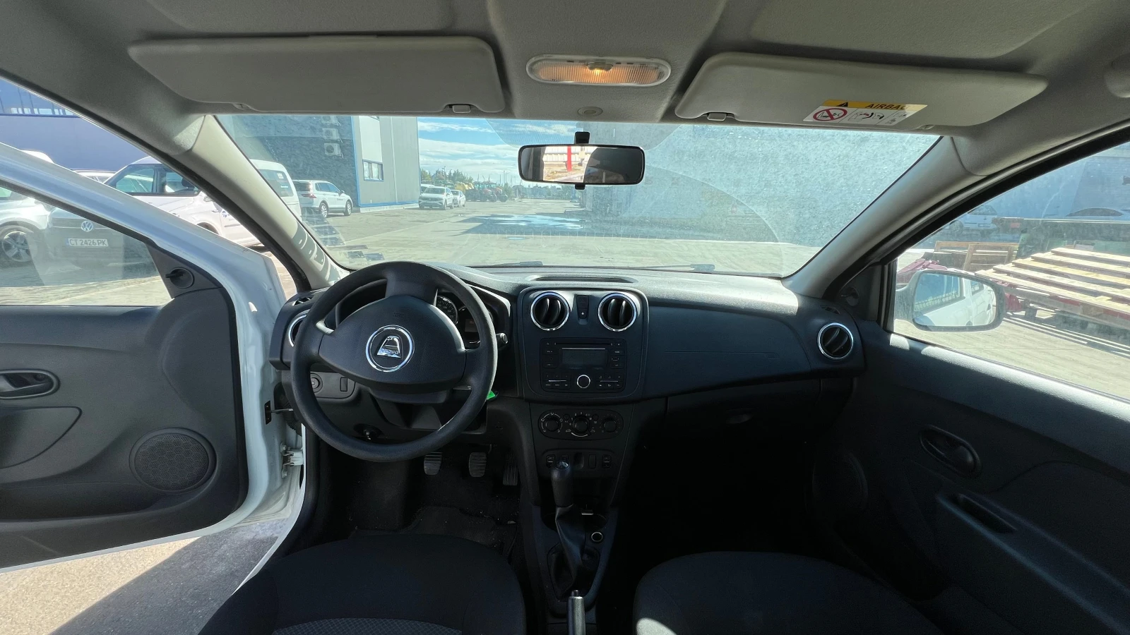 Dacia Logan, снимка 10 - Автомобили и джипове - 56626216