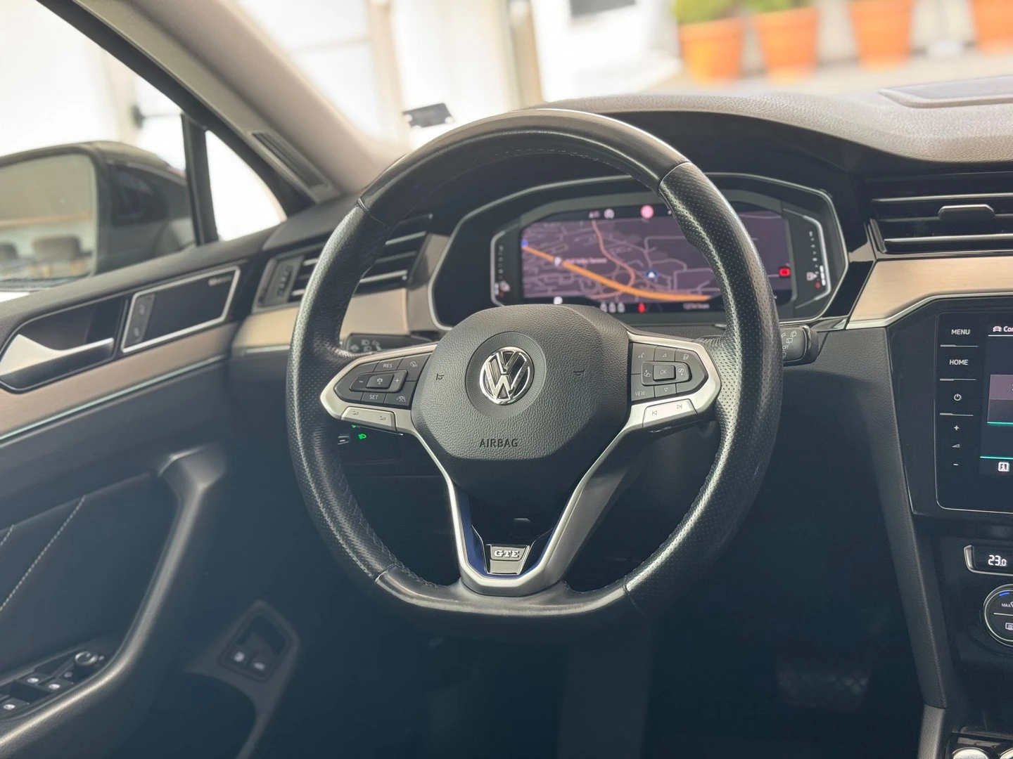 VW Passat VW Passat Var GTE Plug-In-Hybrid 1.4 TSI - изображение 10