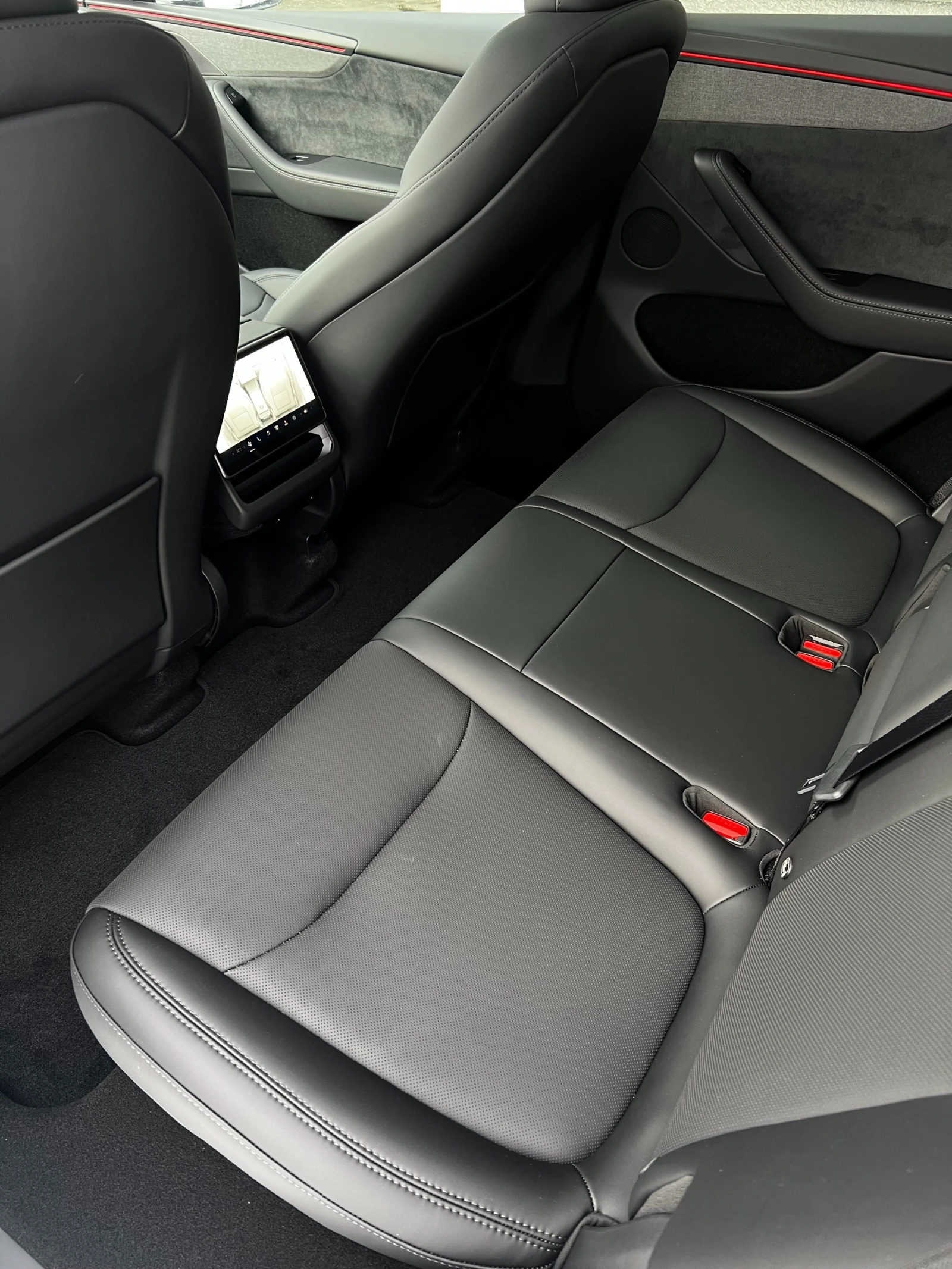 Tesla Model Y Juniper Long Range Dual AWD 01/2026 | Mobile.bg � ����������� 12