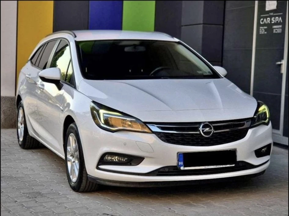 Opel Astra 1.6 cdi Сменена верига, снимка 4 - Автомобили и джипове - 53824513