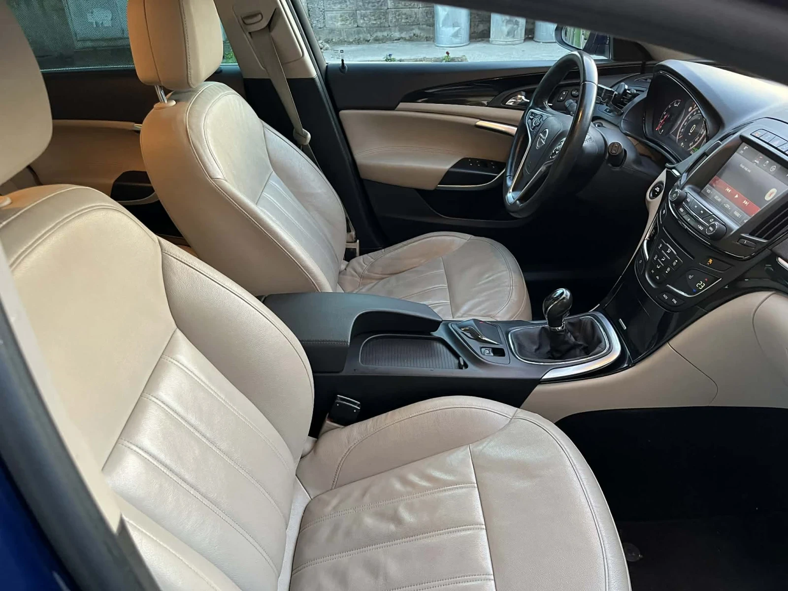 Opel Insignia 2.0 cdti Sport Tourer SW 6ск. 170кс., снимка 6 - Автомобили и джипове - 53929506