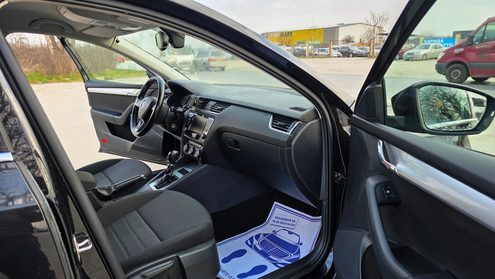 Skoda Octavia KATO ЧИСТО НОВ, снимка 11 - Автомобили и джипове - 54240659