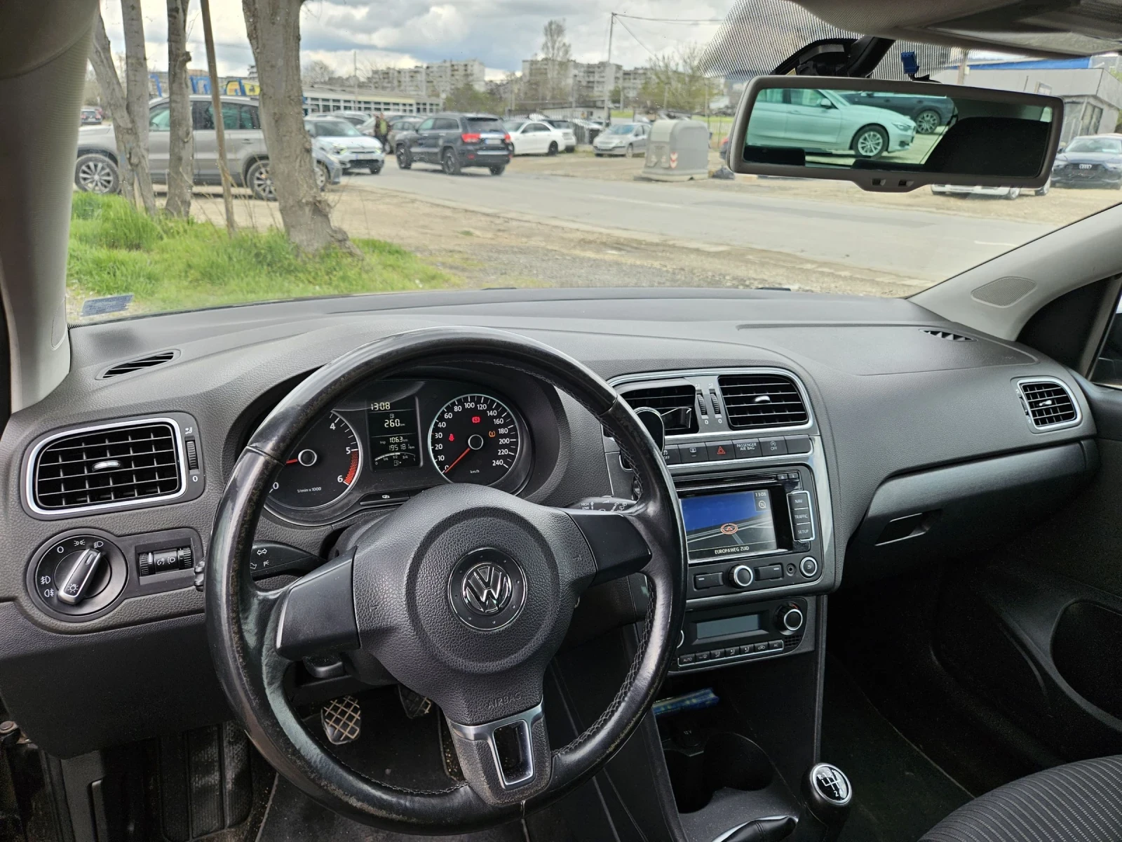 VW Polo 1.6TDI Navi, снимка 6 - Автомобили и джипове - 54256591